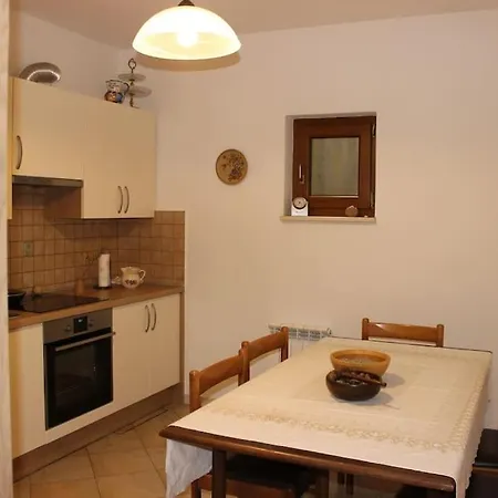 Apartment Timijan *